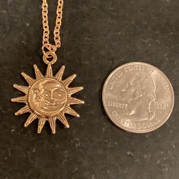 Sun and Moon Pendant Necklace - Lune & Soleil in Gold Tone, Day Night Theme - Picture 8 of 9